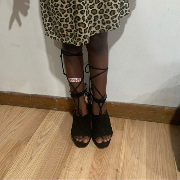 Express Women’s Black Tissu Peep Toe Heels - Picture 12 of 12